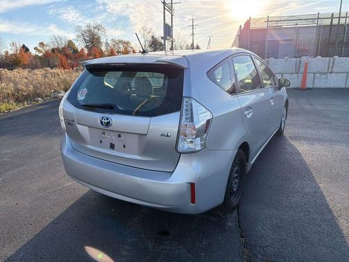2012 Toyota Prius v Two