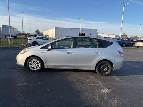 2012 Toyota Prius v Two