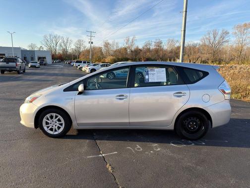 2012 Toyota Prius v Two