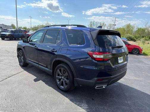 Obsidian Blue Pearl 2025 Honda Pilot Sport