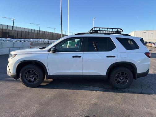 2023 Honda Pilot AWD TrailSport