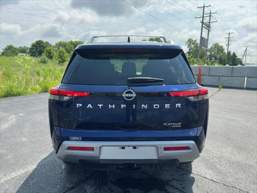2022 Nissan Pathfinder Platinum 4WD