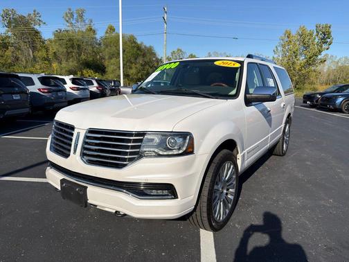 2015 Lincoln Navigator Base