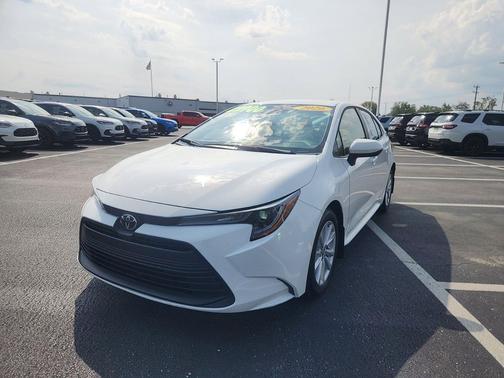 Ice 2026 Toyota Corolla LE
