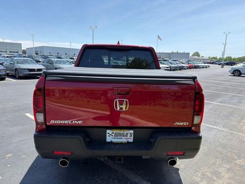 Radiant Red Metallic II 2022 Honda Ridgeline RTL