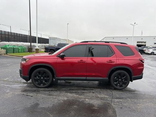 Radiant Red Metallic II 2026 Honda Pilot Black Edition