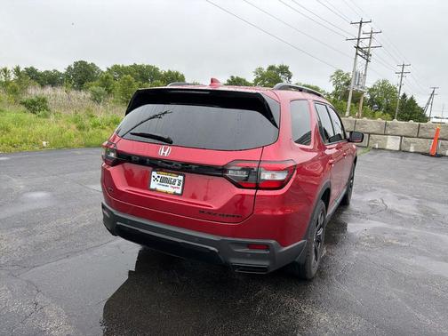 Radiant Red Metallic II 2026 Honda Pilot Black Edition