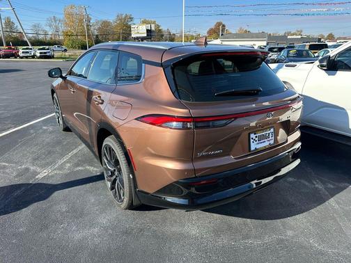 2025 Toyota Crown Signia Limited