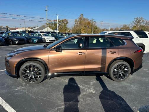 2025 Toyota Crown Signia Limited