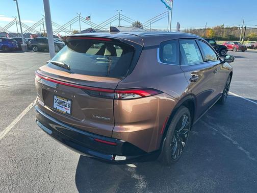 2025 Toyota Crown Signia Limited