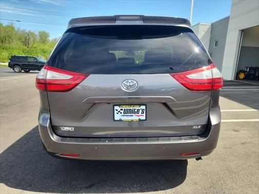 2018 Toyota Sienna XLE Premium
