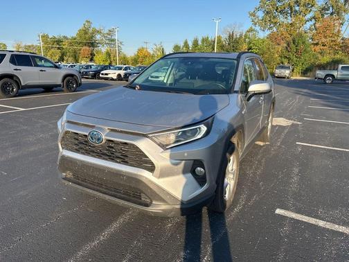 2021 Toyota RAV4 Hybrid XLE