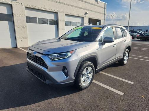 2021 Toyota RAV4 Hybrid XLE