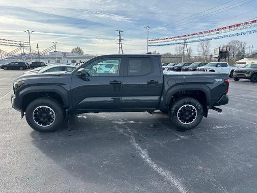 2025 Toyota Tacoma TRD Off Road