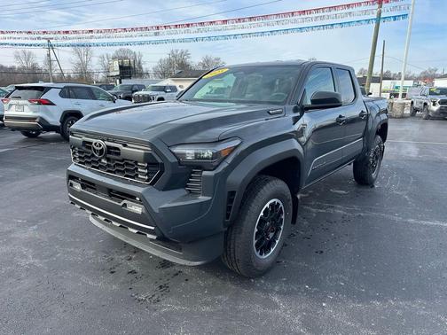 2025 Toyota Tacoma TRD Off Road