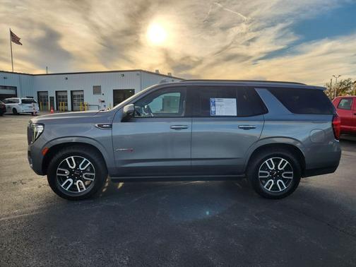 2021 GMC Yukon 4WD AT4