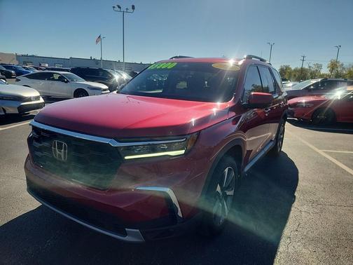 Radiant Red Metallic II 2024 Honda Pilot Elite