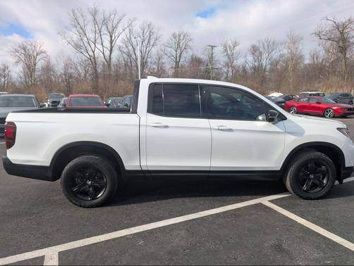 2022 Honda Ridgeline Black