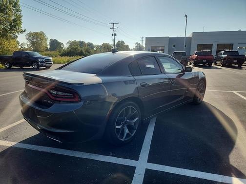 2015 Dodge Charger SXT