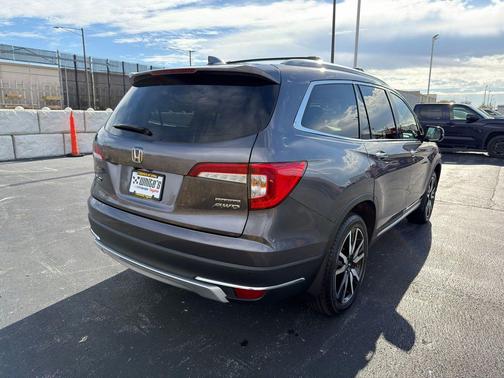 2021 Honda Pilot Touring 8-Passenger