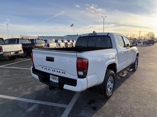 2022 Toyota Tacoma SR
