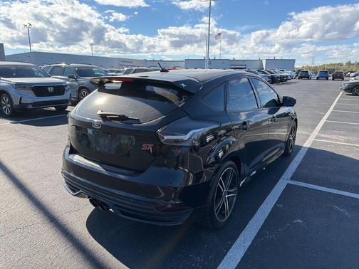 2017 Ford Focus ST ST