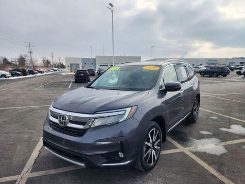 2022 Honda Pilot Touring 8-Passenger