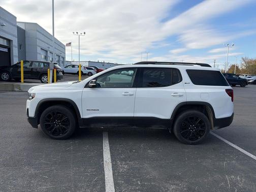 2022 GMC Acadia AWD SLT