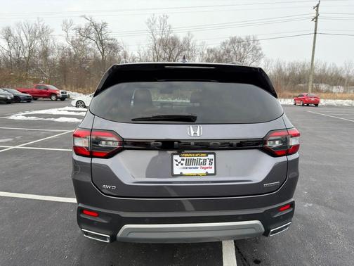 2024 Honda Pilot Touring 8-Passenger