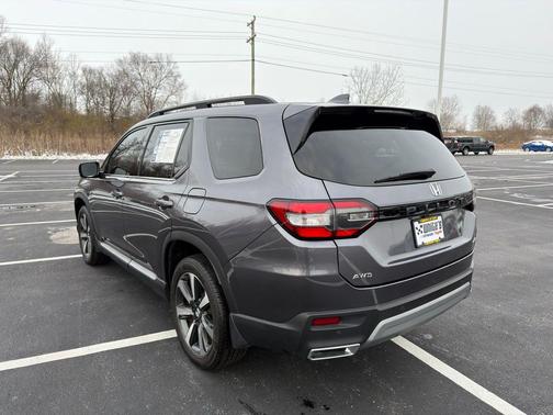 2024 Honda Pilot Touring 8-Passenger