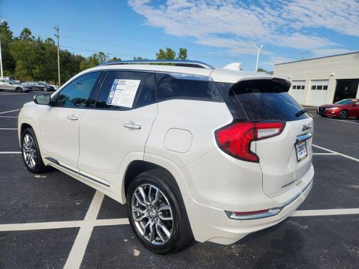 2022 GMC Terrain Denali