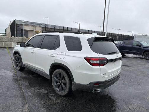 Platinum White Pearl 2025 Honda Pilot Sport