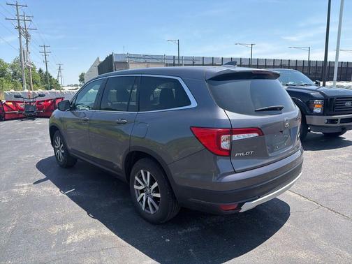 Modern Steel Metallic 2022 Honda Pilot AWD EX-L