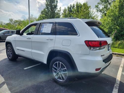 2020 Jeep Grand Cherokee Laredo