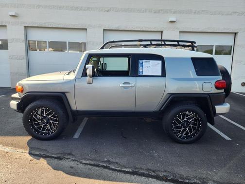 2012 Toyota FJ Cruiser Base