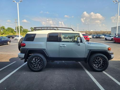 2012 Toyota FJ Cruiser Base