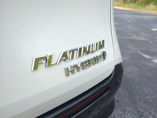 White 2023 Toyota Sienna Platinum 7 Passenger