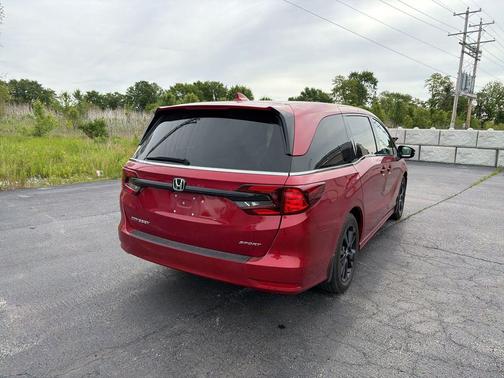 Radiant Red Metallic II 2024 Honda Odyssey Sport