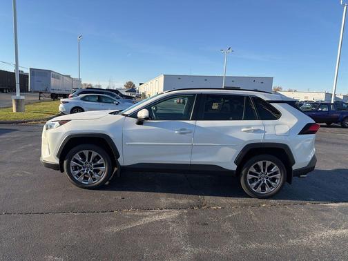 2021 Toyota RAV4 XLE Premium