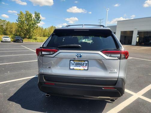 2021 Toyota RAV4 Hybrid XLE Premium