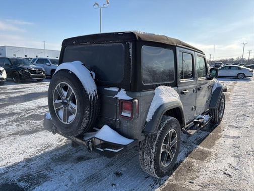 2023 Jeep Wrangler 4-Door Sahara 4x4