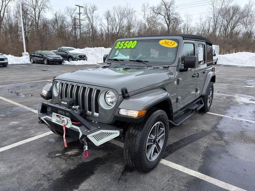 2023 Jeep Wrangler 4-Door Sahara 4x4