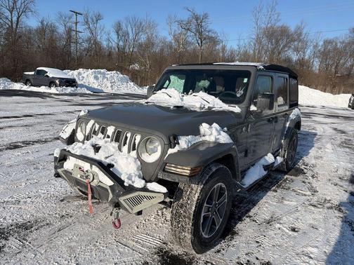 2023 Jeep Wrangler 4-Door Sahara 4x4