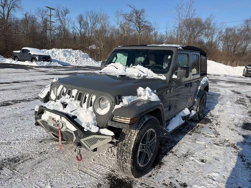 2023 Jeep Wrangler 4-Door Sahara 4x4