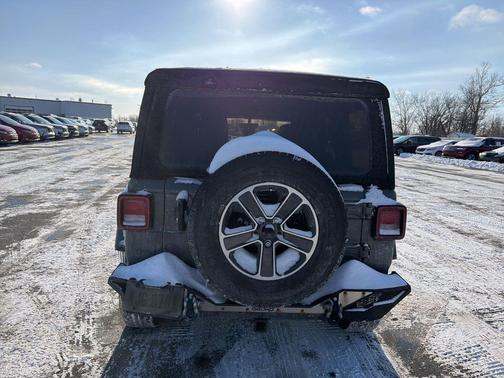 2023 Jeep Wrangler 4-Door Sahara 4x4