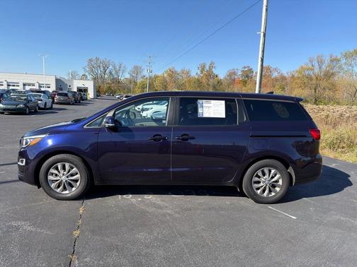2019 Kia Sedona LX