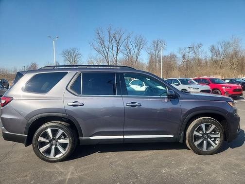 2024 Honda Pilot Touring 8-Passenger