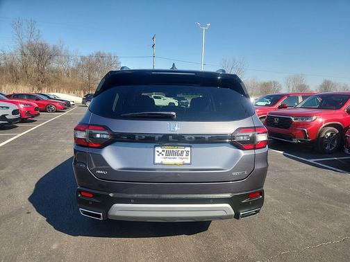 2024 Honda Pilot Touring 8-Passenger
