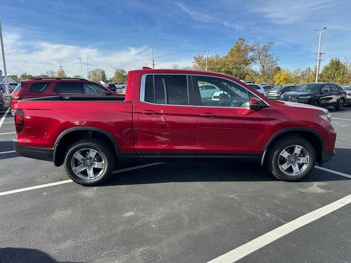 Radiant Red Metallic II 2026 Honda Ridgeline RTL