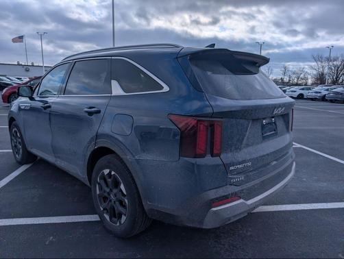 2024 Kia Sorento S